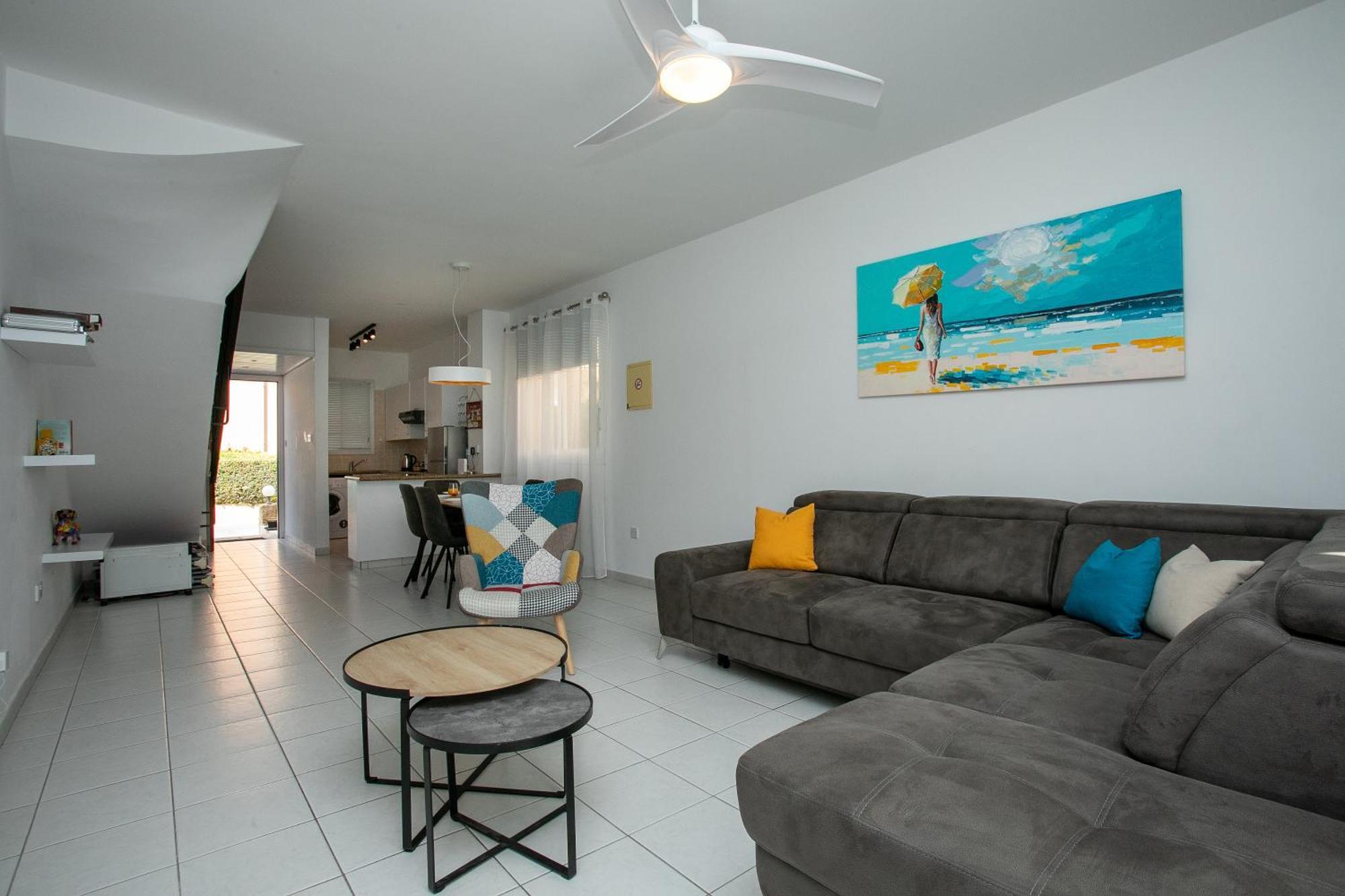 Casa Del Sol Townhouse In Iris Village Holiday home *